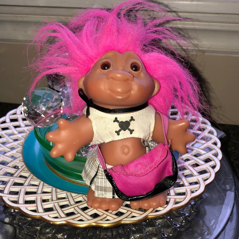 DAM 2005 punk rocker troll